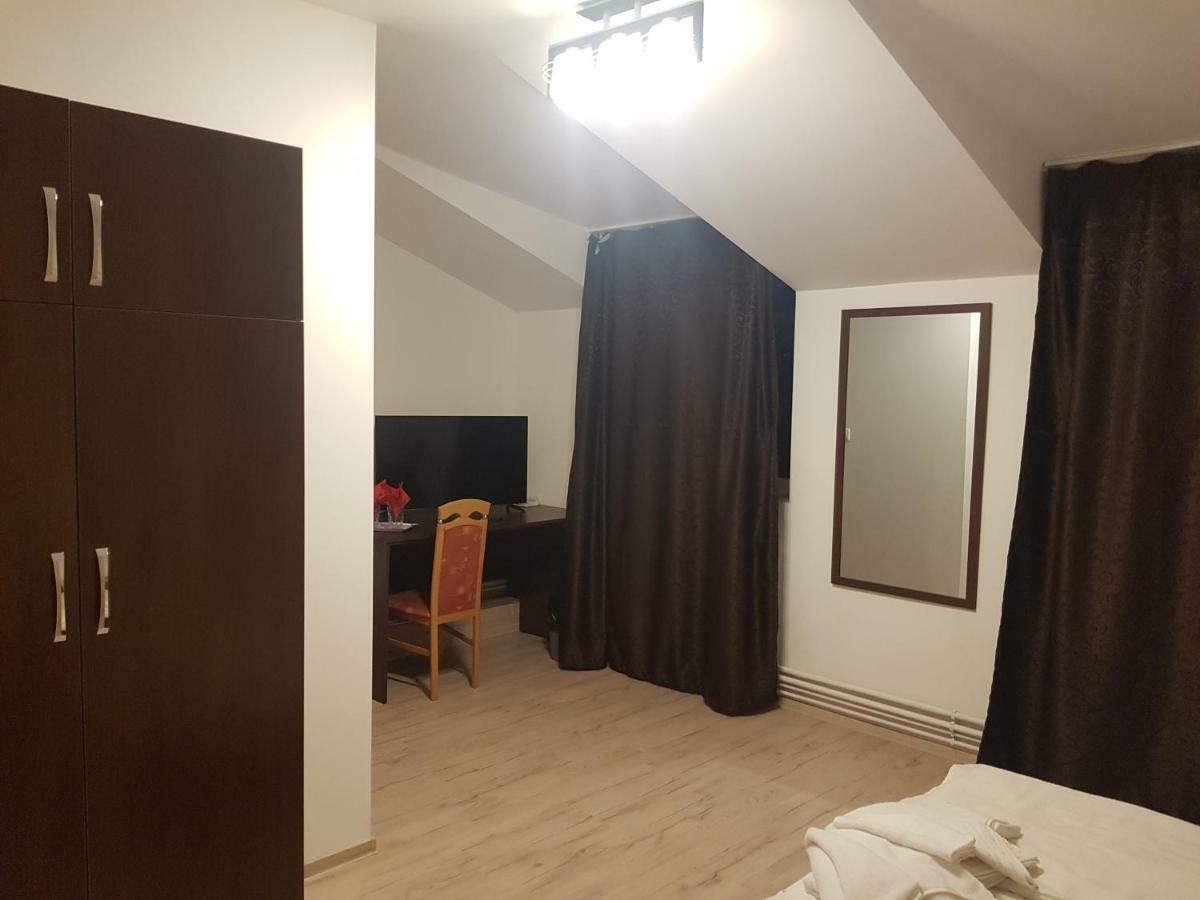 Casa Lions Hotel Timisoara Exterior photo